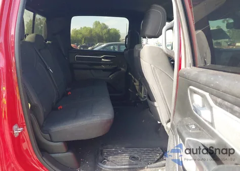 2021 Ram 1500 Big Horn 4X2 5'7 Box из США, поврежденный, VIN 1C6RREFTXMN711944